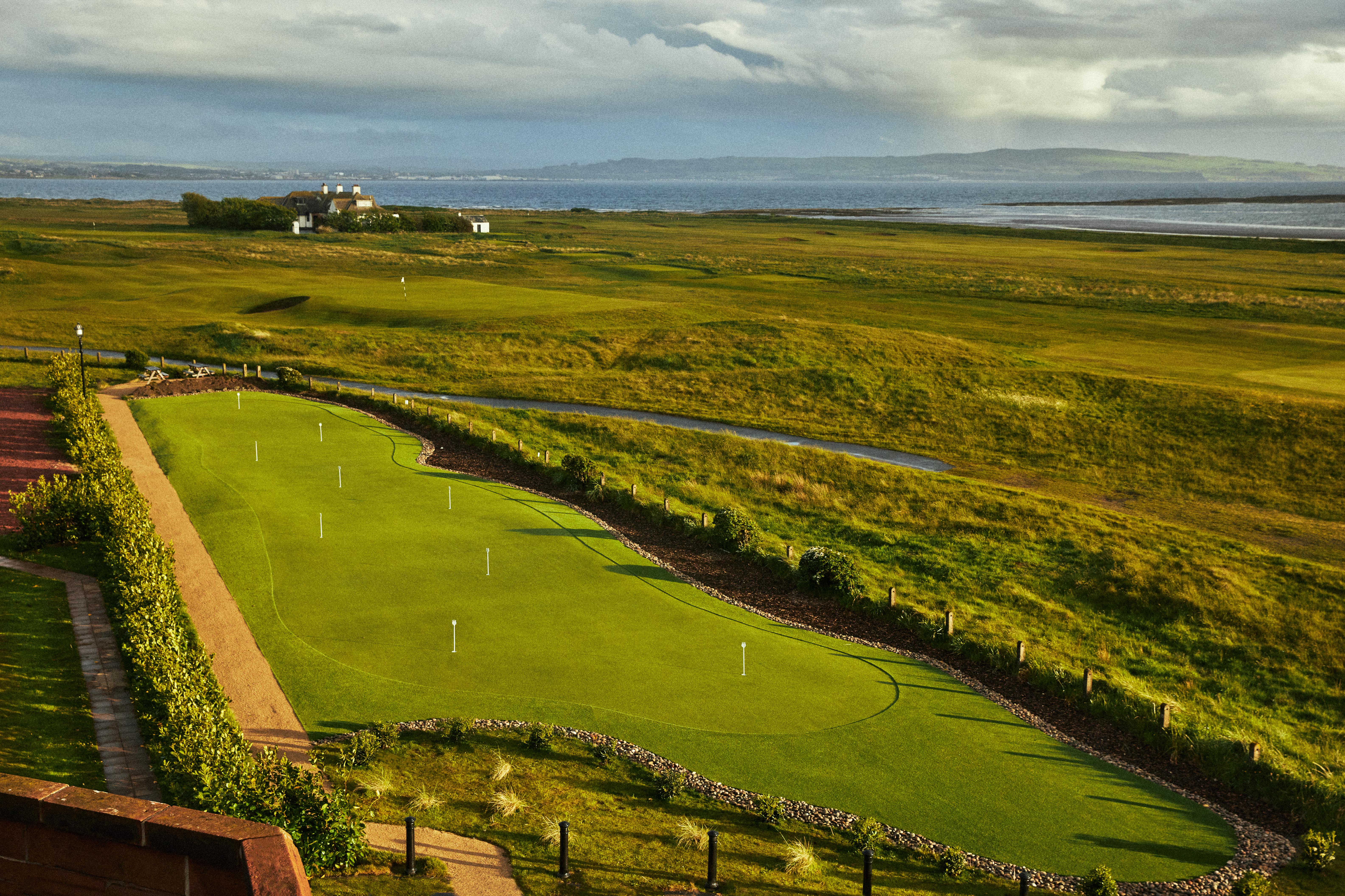 Marine Troon Hotel Exterior foto The 18th hole at the Old Head
